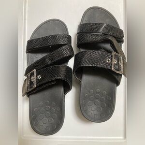 Vionic Rio Lizard black Sandals Size 6